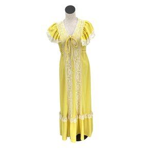 1970's Vintage Prairie Dress S/M Yellow with White Lace Gunne Sax Style